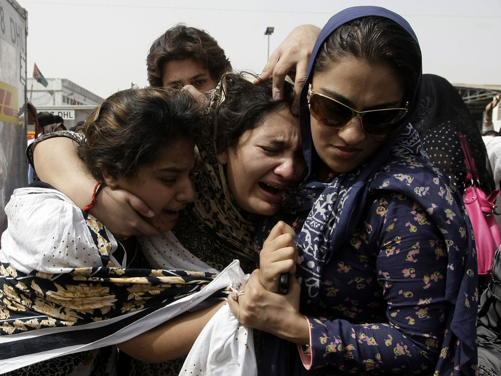 Female acid attack victim commits suicide in Pakistan | News, Sports ...